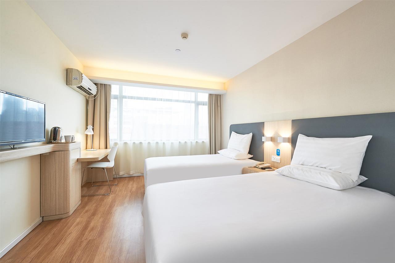 Hanting Hotel Shanghai Hongkou Football Stadium Exterior photo
