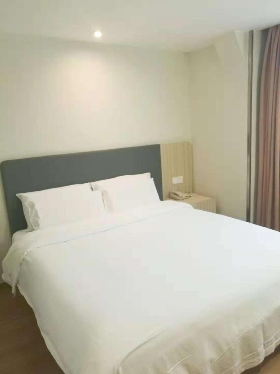 Hanting Hotel Shanghai Hongkou Football Stadium Exterior photo